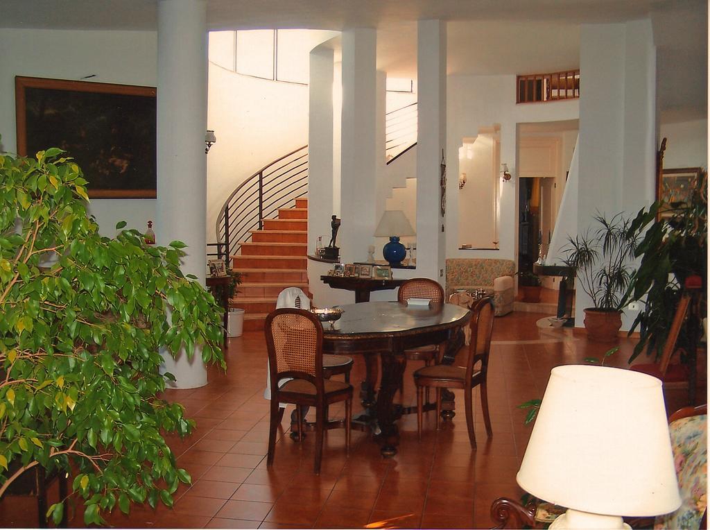 B&B Villa Napoli Battipaglia Exteriör bild